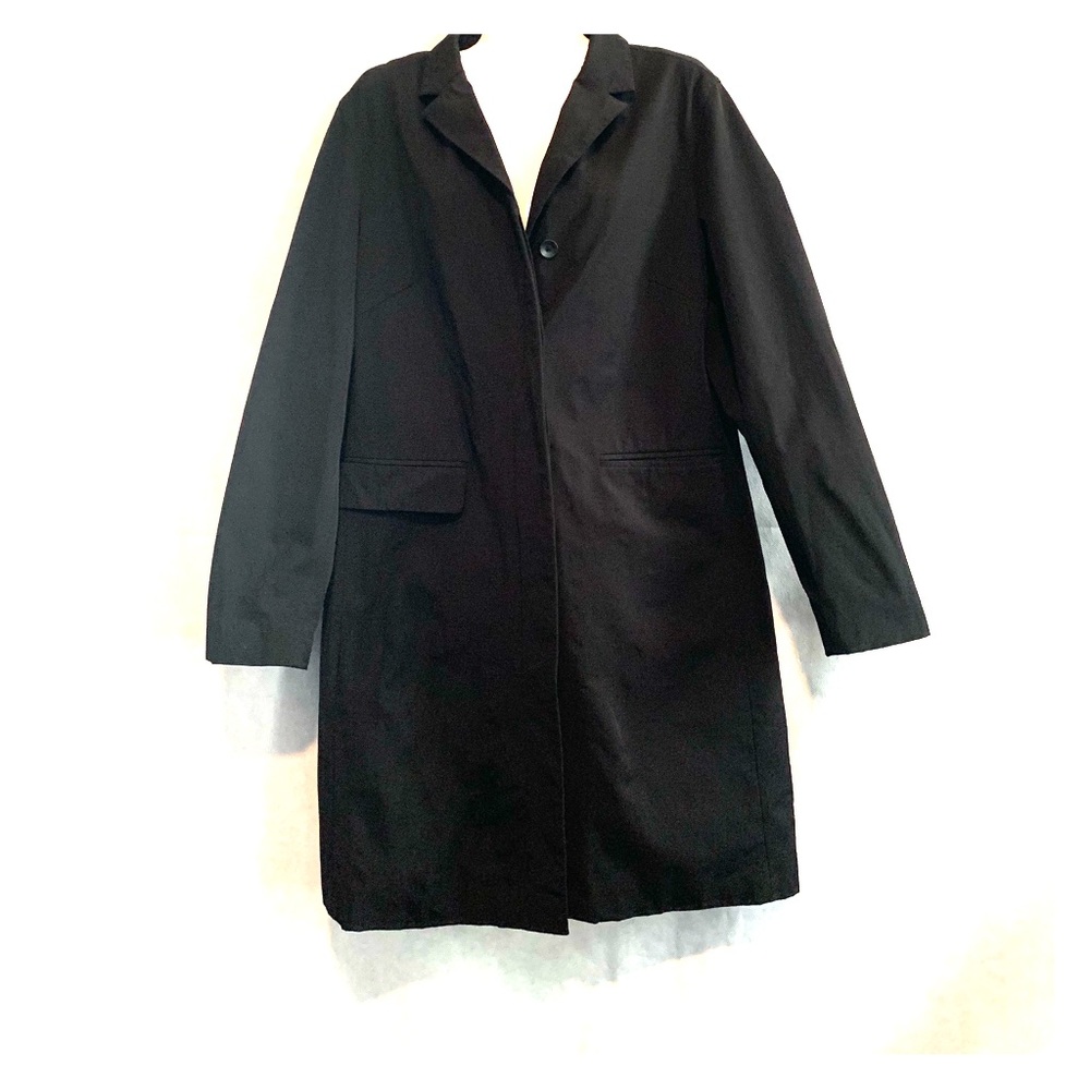Gap Women’s Black coat size M